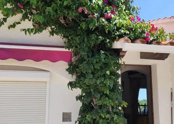 Charming In L'escala, Private Pool And Sea View فيلة